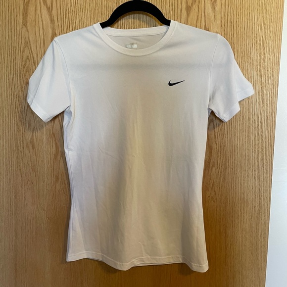 Nike Tops - Nike FITDRY Women’s Workout Tee